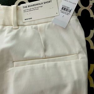 Ann Taylor size 2 white walking shorts